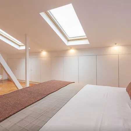 Design Duplex Ba/ Chiado 아파트